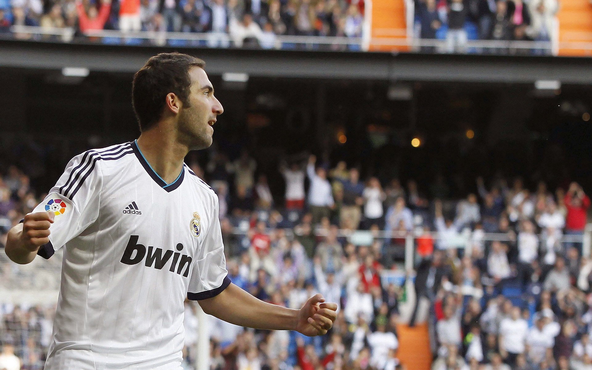 五大联赛球队全场防守质量提升与轮换策略关系,五大联赛球员变动