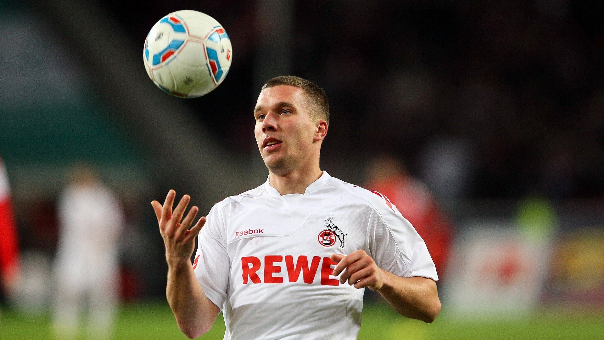 卡昂凭借前场高压掌控比赛节奏,卡昂位置