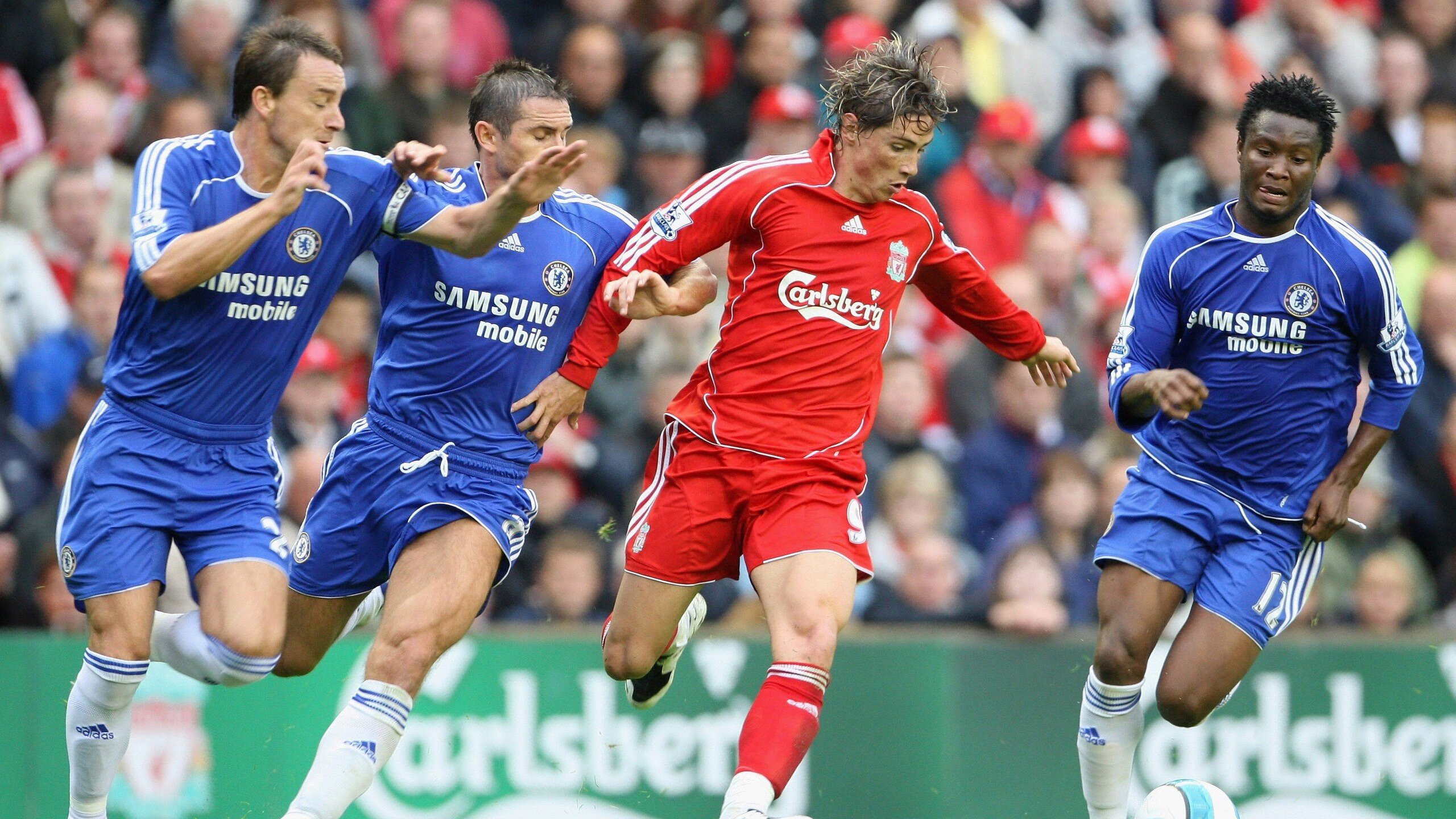 多方媒体盛赞球队防线表现称其为本赛季最具韧性的后防组合，足坛后防线排名